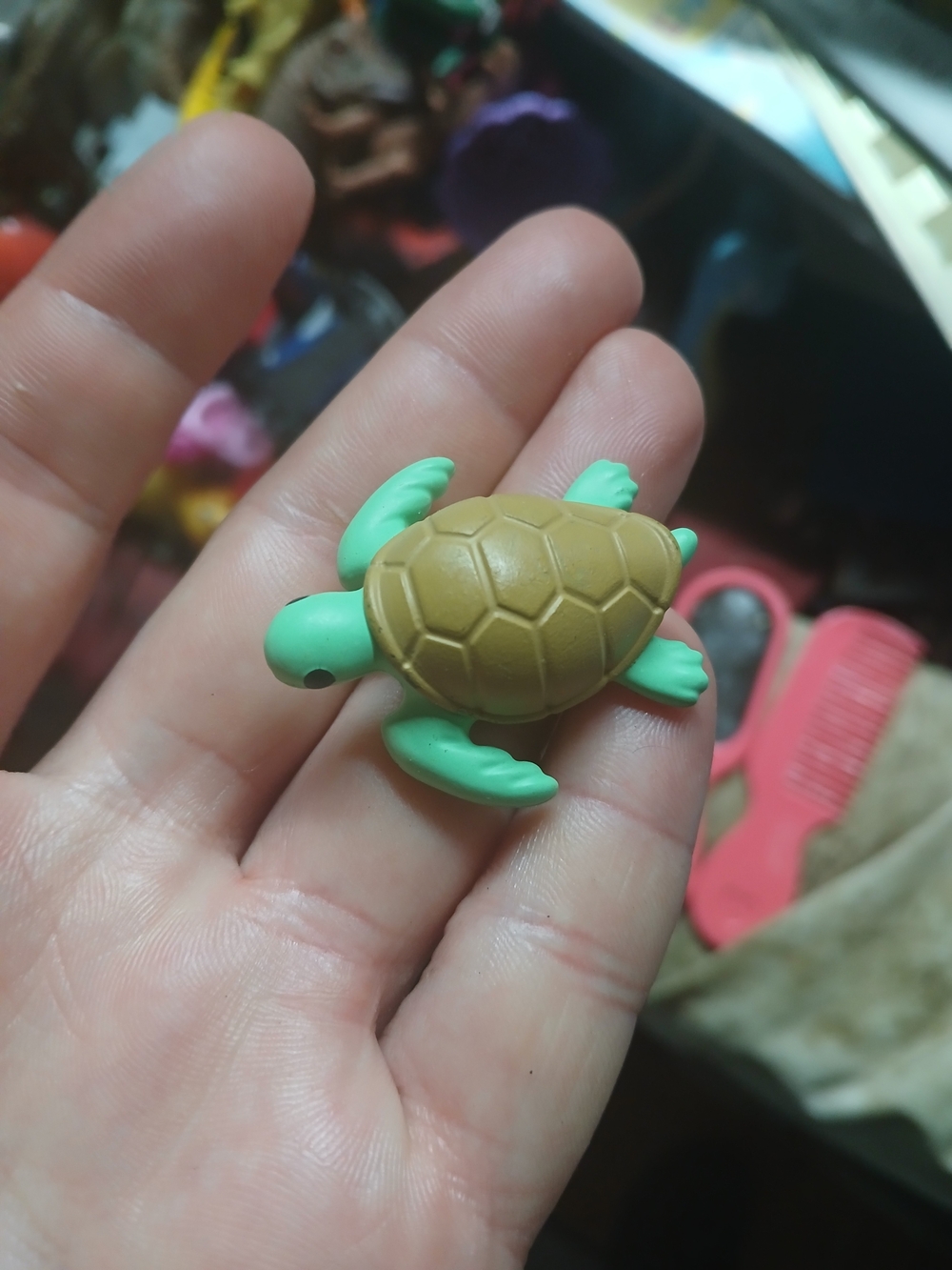 small plastic LEGO baby sea turtle figurine